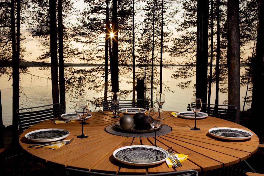Lakeside dining at NX Villa